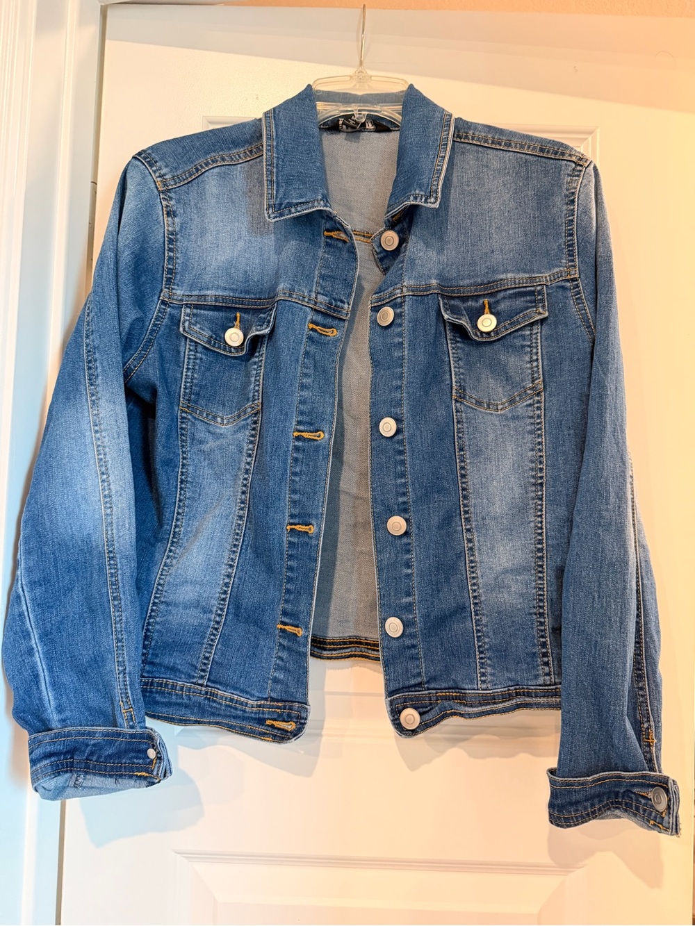 Baccini Blue Denim Jean Jacket - Women's Classic Button-Up